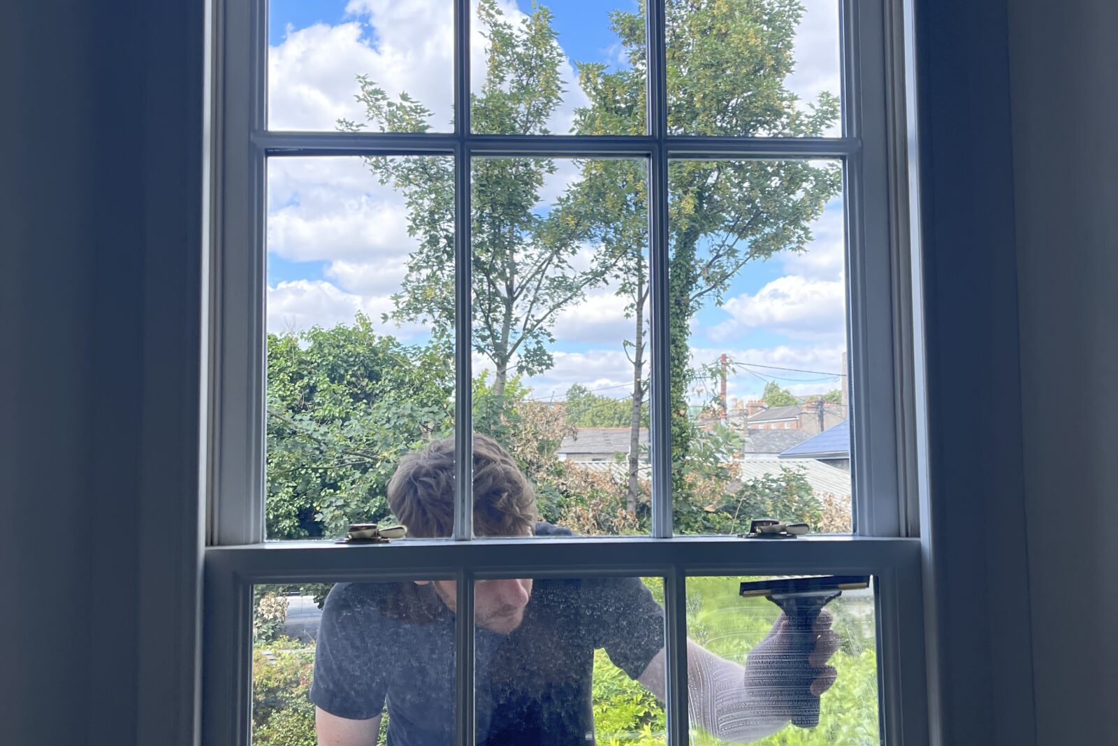 MandrakeCleaning team at work
